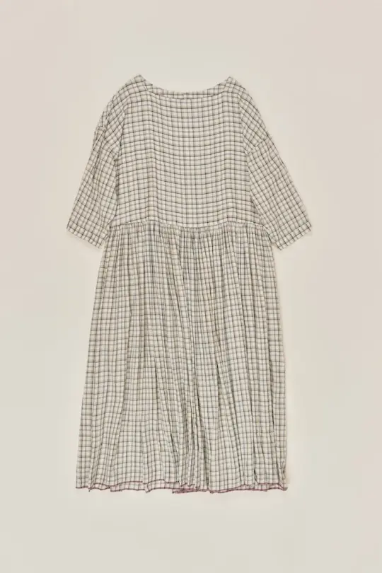 SYLVIA - BEIGE CHARCOAL CHECKS | GREY CHATEAU CHECKS