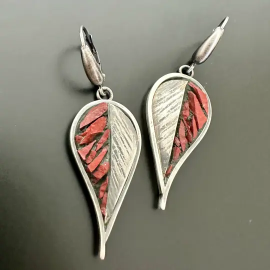 Red Jasper Leaves