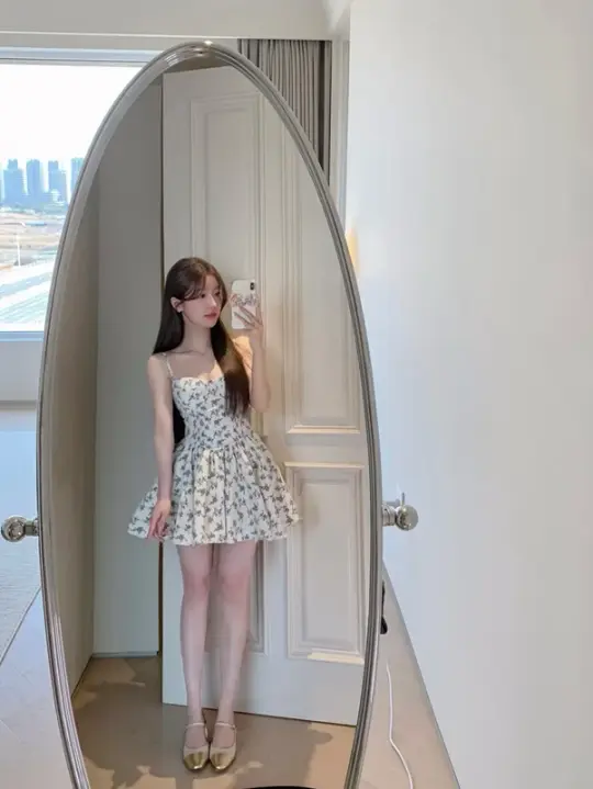 White background blue floral suspenders slim waist A-line skirt R5034