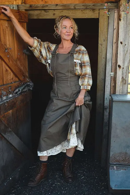 Linen Midi Work Pinafore in Maitake