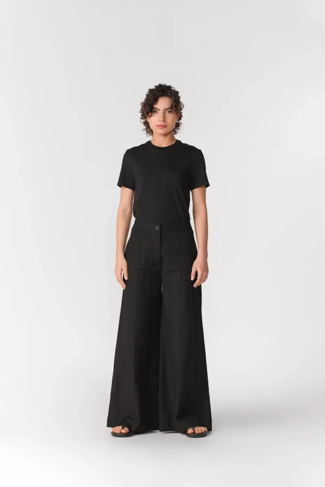 WIDE LEG PIN-TUCK PANTS