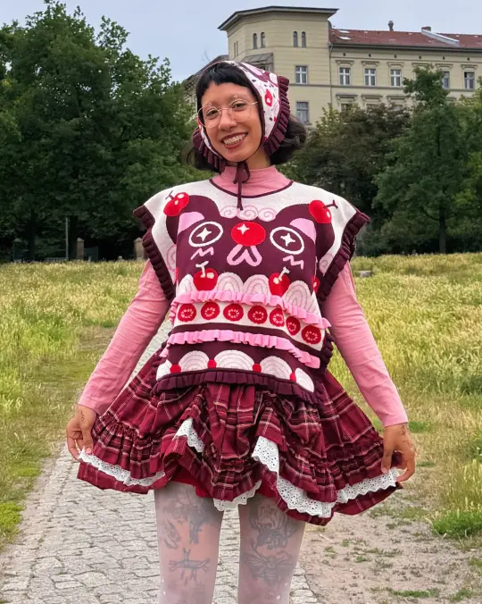 Black Forest Bearcake (4 in 1) Reversible Vest!