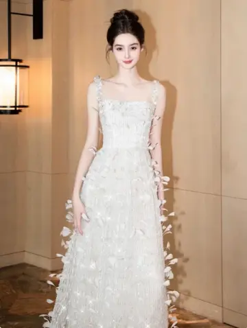 Elegant White Feather A-Line Spaghetti Straps Corset Maxi Prom Dress Evening Dress RS409