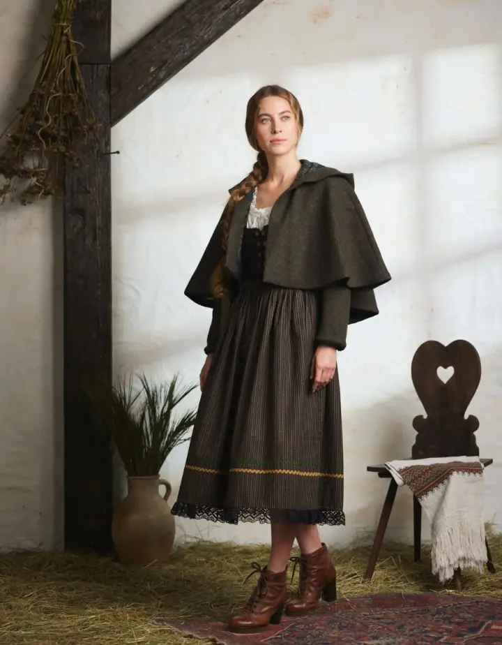 Cape 'Aneta' en laine vert mousse