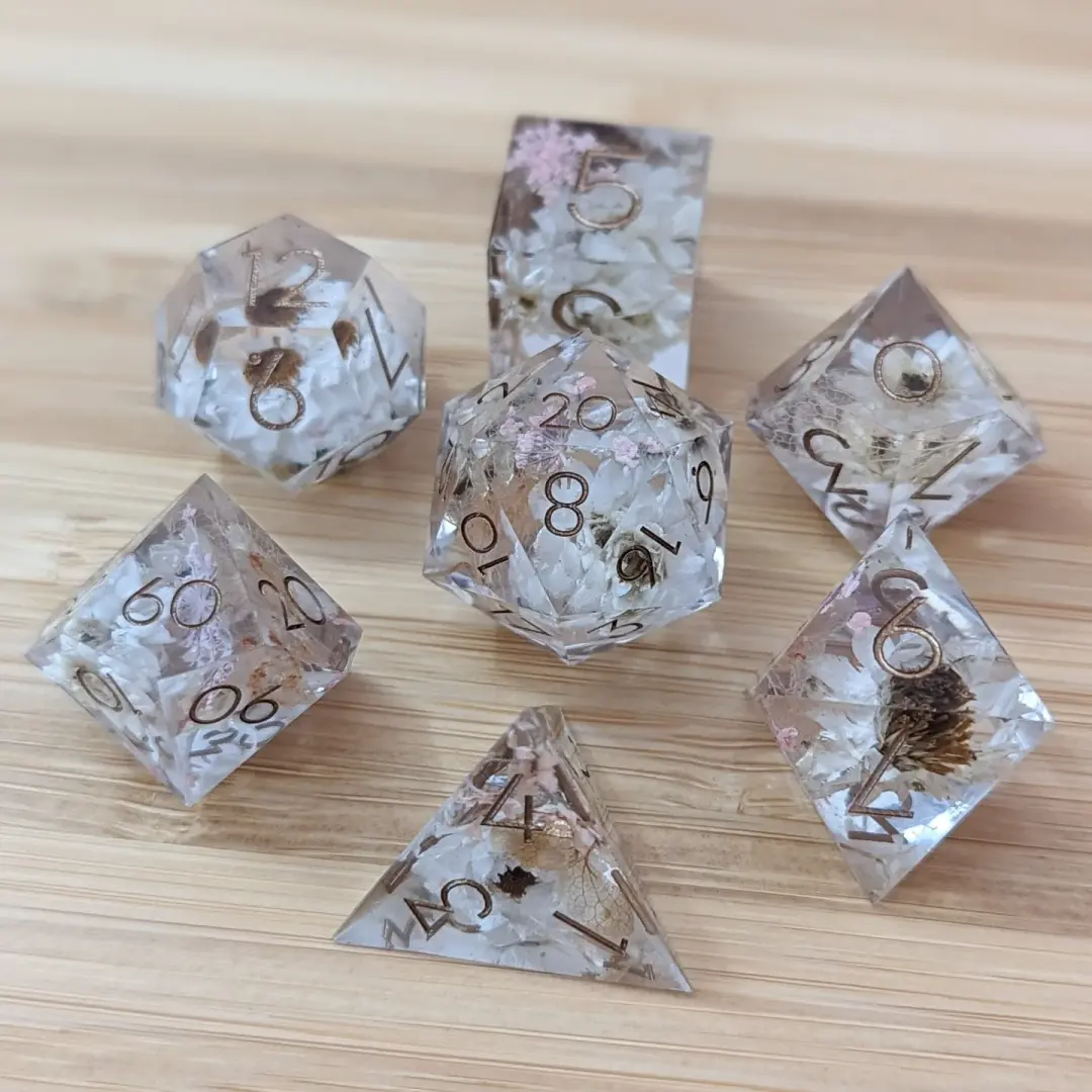Prairie Flowers Sharp Edge DnD Dice Set – 7-Piece with Real Botanicals | Fennek & Finch