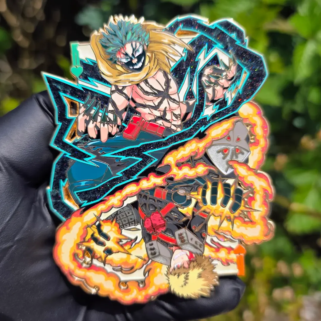 King of Hearts Pin (White Pearl Card) v4