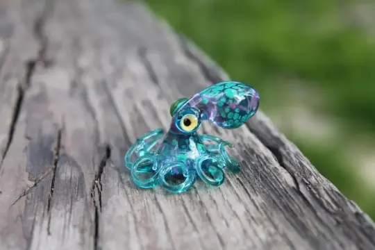 Blue Glass Octopus Figurine Miniature Hand Blown Octopus Sculpture Ocean Decor Cute Sea Creature Gift Small Glass Animal Collectible
