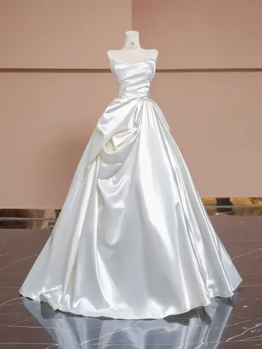 Off-white strapless, fitted waist, full skirt, long ball gown, bridal dress R8308