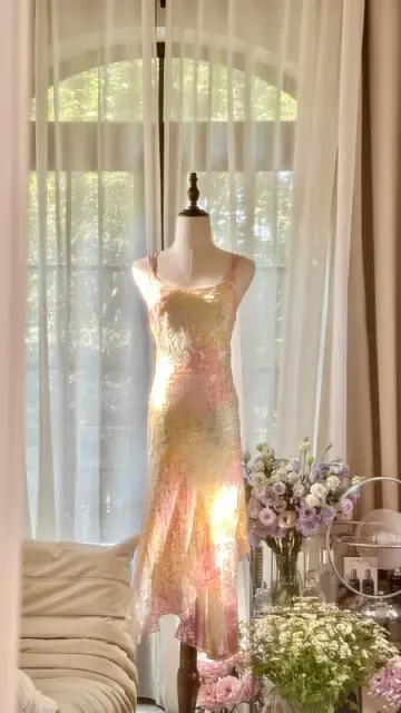 Pastel halter-neck fitted long ball gown for a sweet and girly look R7751