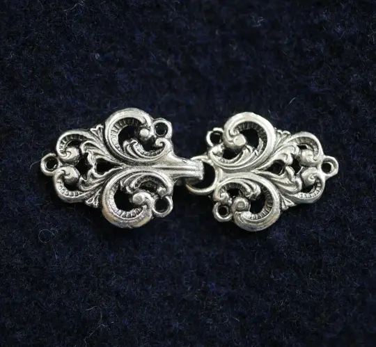 Cloak Clasps  Style D