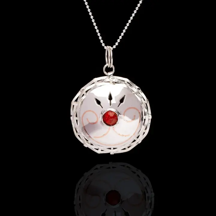 Kisus Double Curve pendant