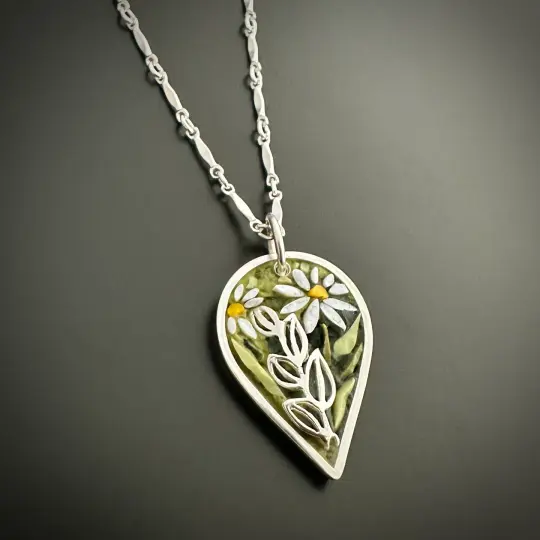 Daisy Leaf Pendant