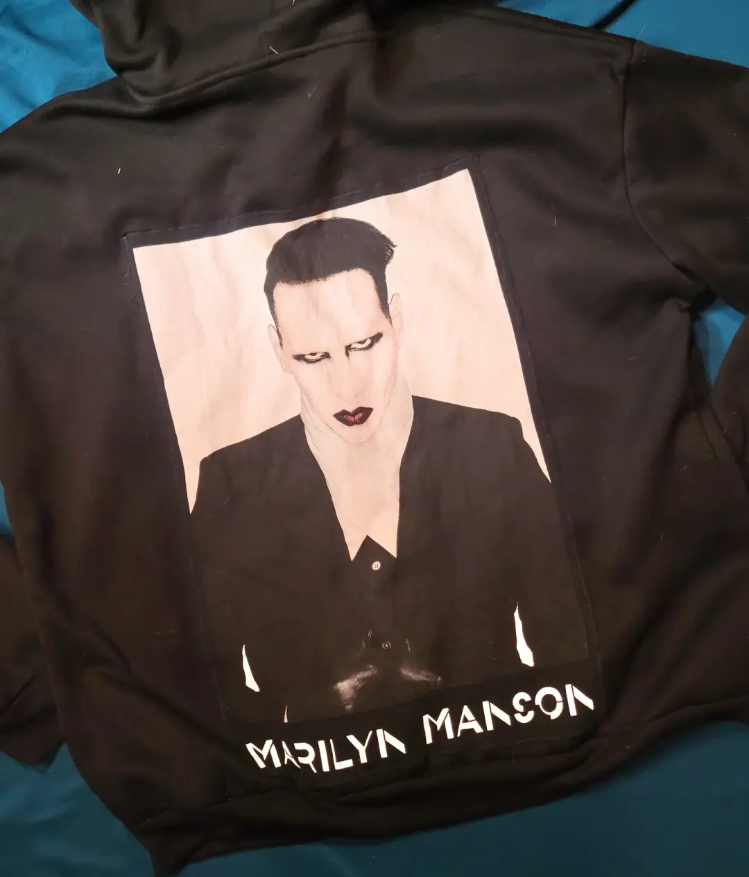 Marilyn Manson zip front patch hoodie sweatshirt. Black full zip hoodie sweatshirt size XL