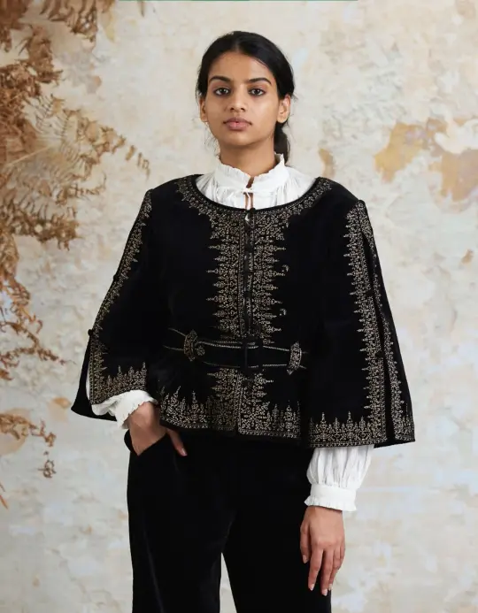 Veste 'Nelda' en velours noir brodé