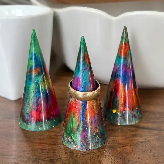 Bernd Offerings: ENCORE "Wild River Ring Holder" *OVERSTOCK*