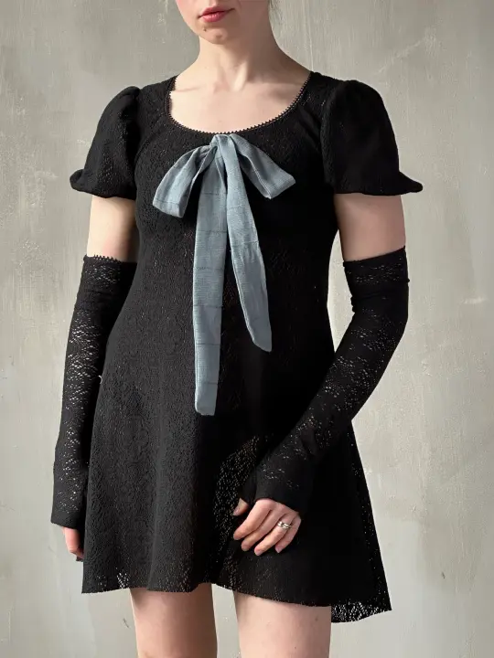 Spring '26: Armwarmer in Black Cotton Lace (In Stock)