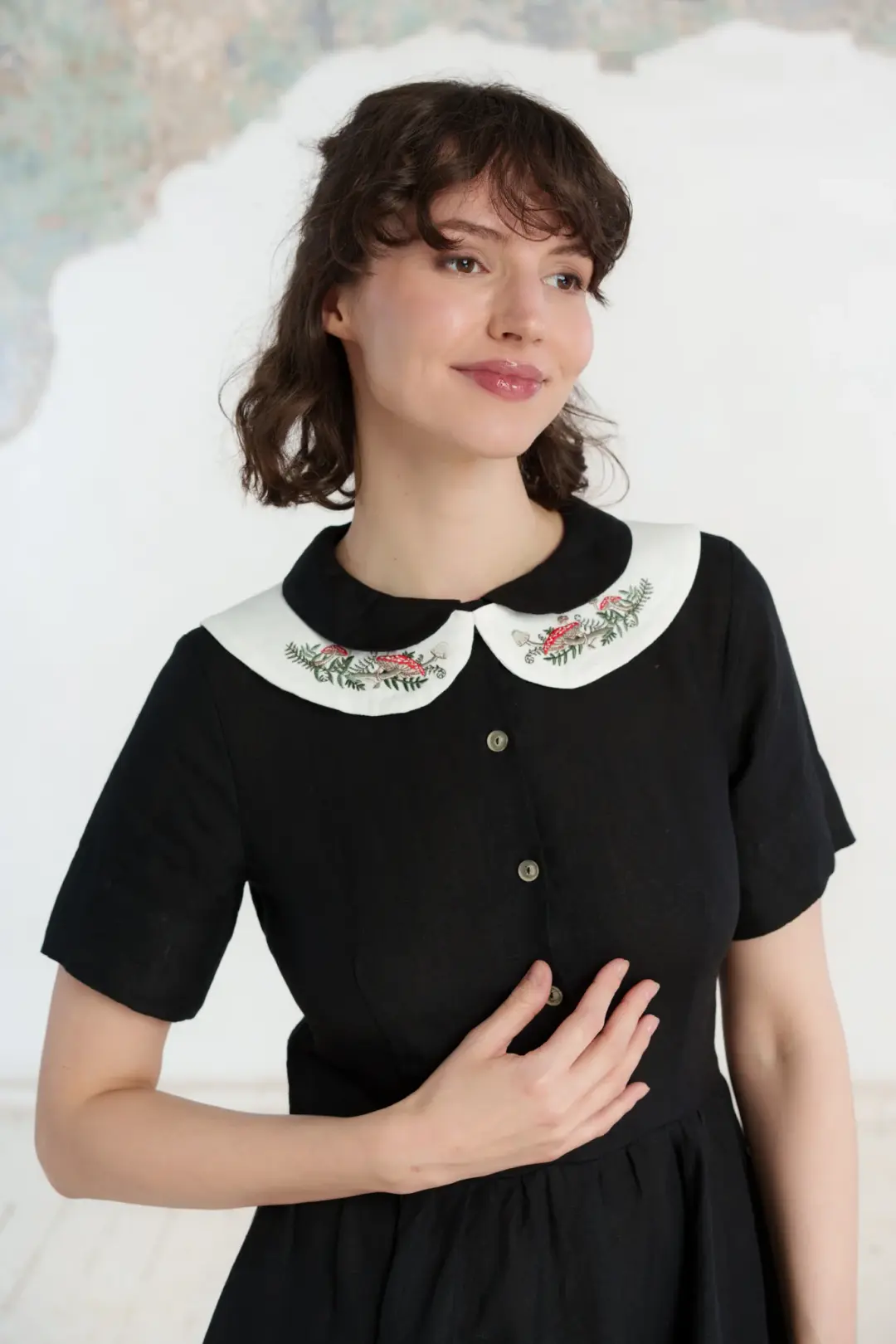 Peter Pan Collar with Embroidery