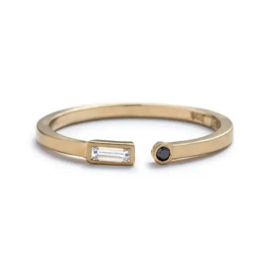 Manus ring - Black & White Diamonds