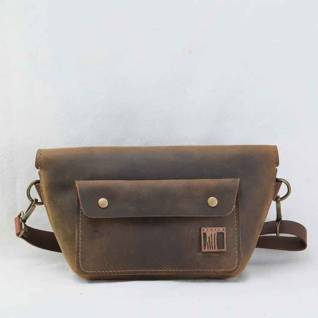 Commuter in vintage brown
