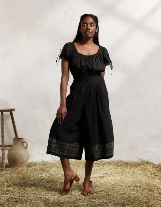 Jupe-culotte brodée 'Mivilud' noire
