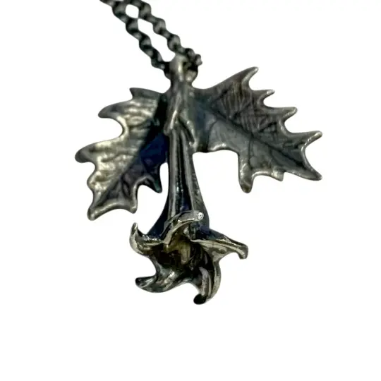 Large Datura charm