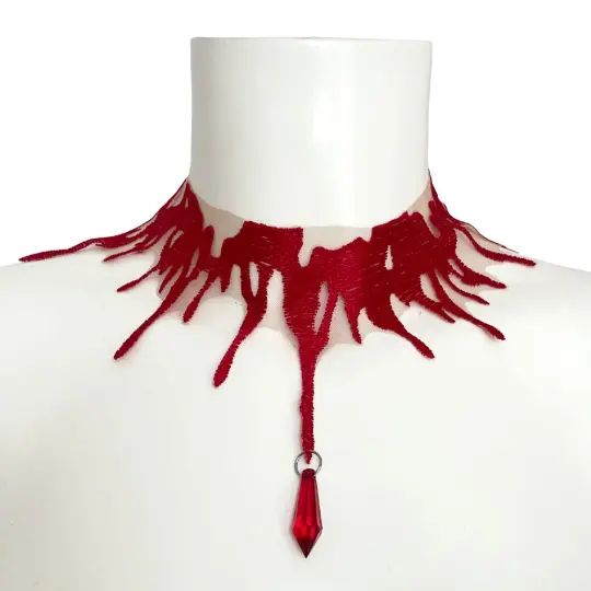 BLOOD LACE CHOKER