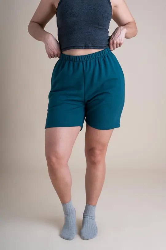 EveryBODY Shorts in Marine
