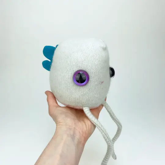 Lolly the cute plush my friend monster™ with butterfly wings