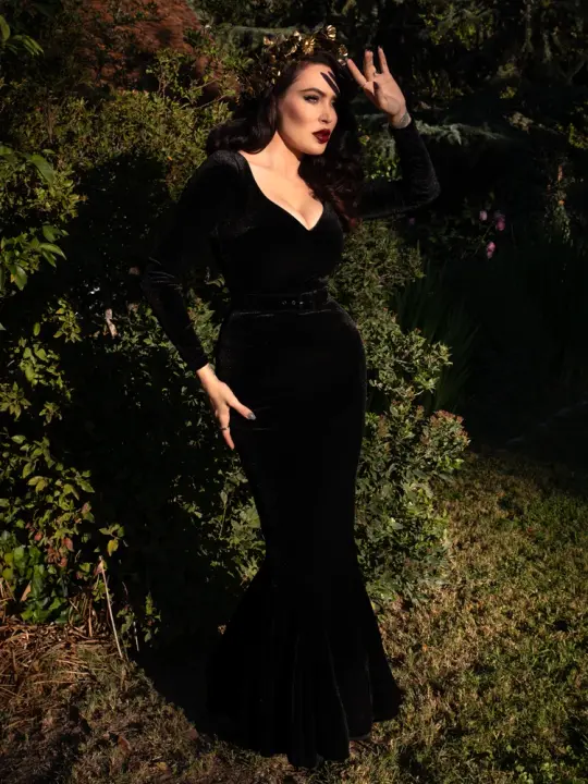 Black Marilyn Gown in Black