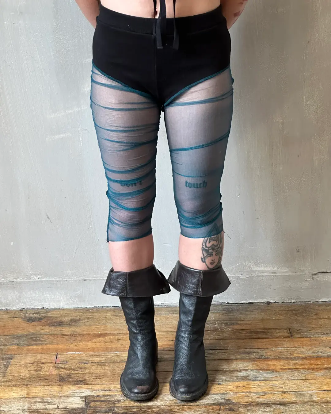 Sample Sale: Chaos-Gathered Capri Leggings w/ Teal (Size I)