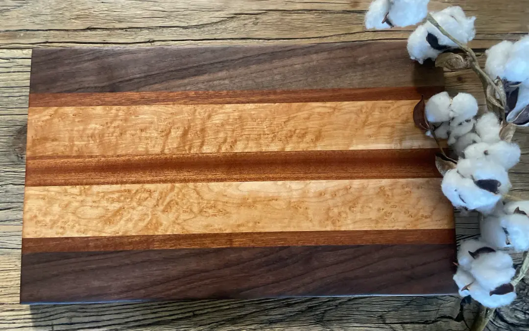 25M025 - Mixed Walnut, Purpleheart & Sapele Board