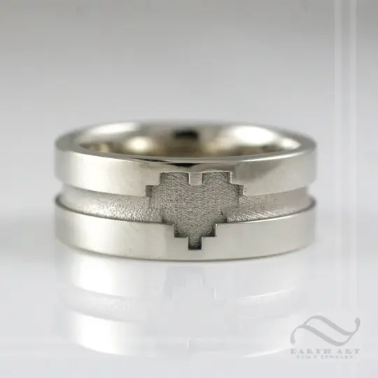 Pixelated Love - A 14k gold heart wedding band