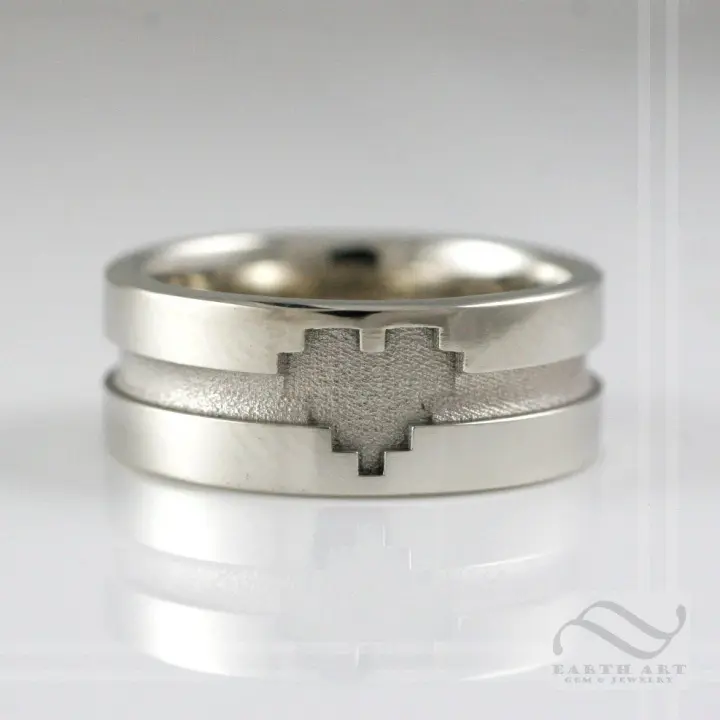Pixelated Love - A 14k gold heart wedding band