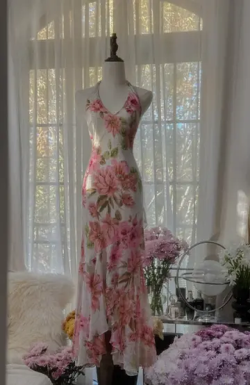 Light pink floral print halter neck fitted waist long ball gown R7726