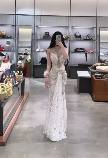 White halter neck, fitted waist, slimming and sexy long ball gown R7905