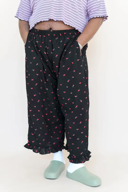 BLACK CHERRY COTTON RUFFLE PANT
