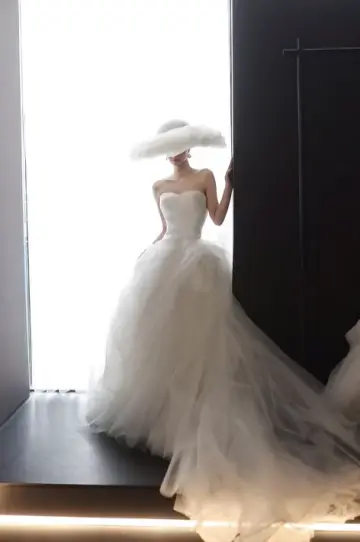 White tube top elegant waist slim tulle skirt hem bridal dress R6050