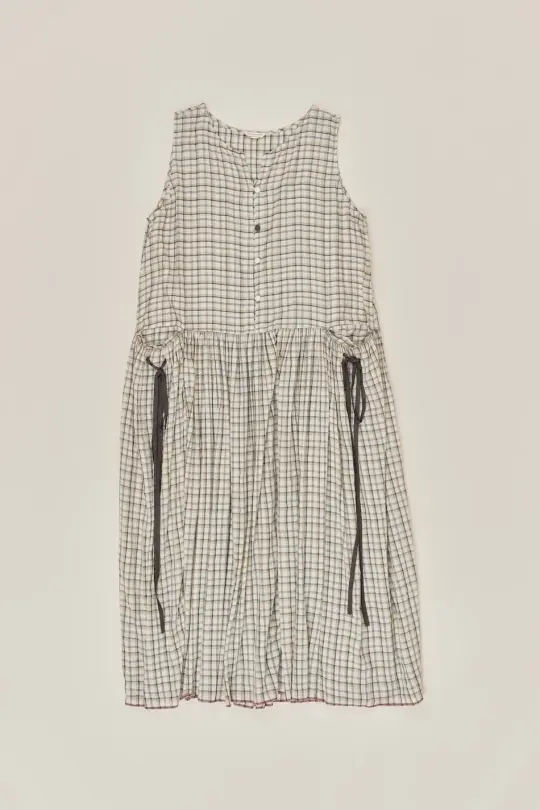 POPPY - BEIGE CHARCOAL CHECKS | GREY CHATEAU CHECKS