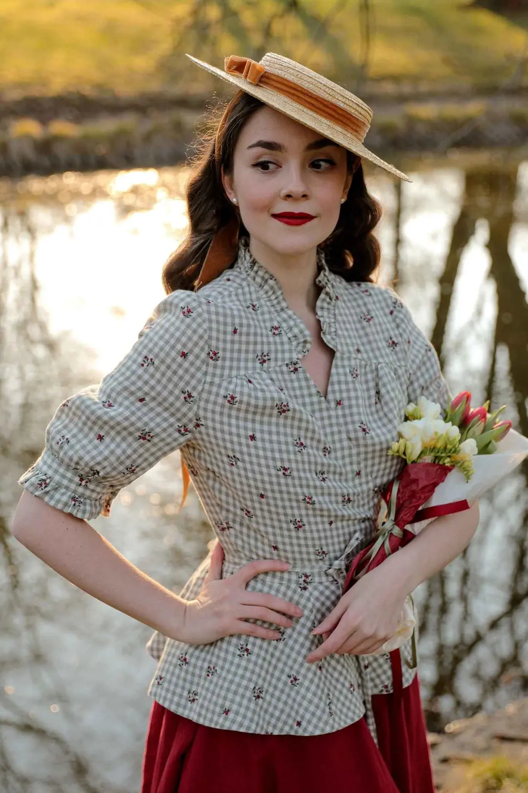 Bennet – Ruffled V-Neckline Linen Blouse