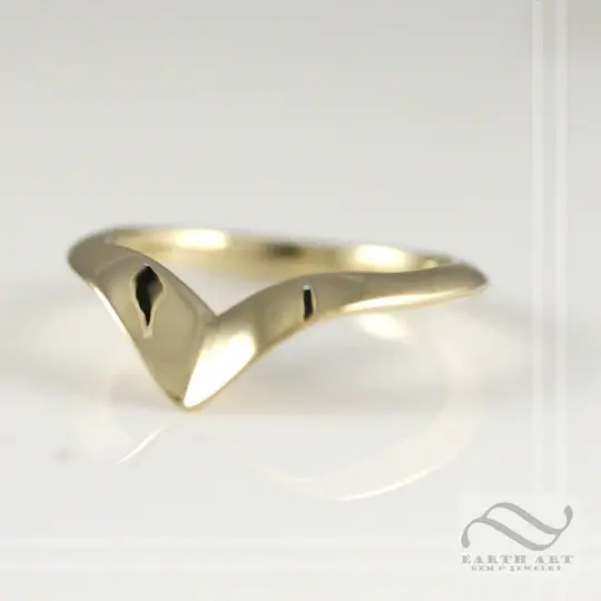 Matching wedding band to my D10 or D20 Engagement Ring