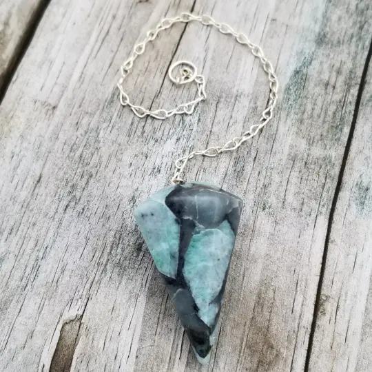 Emerald Pendulum