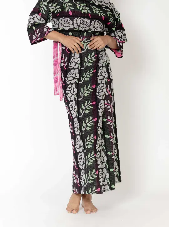 sample sale | column wrap skirt needlepoint | XXS