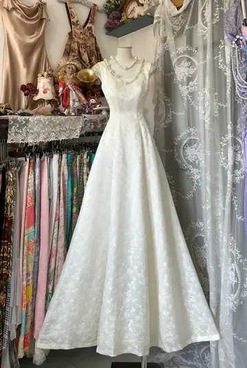 White suspender waist slim satin A-line maxi ball gown R6150