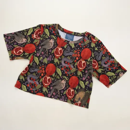 [CROP TOP] Scarlet Garden