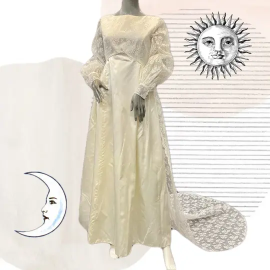 A 1965 Ivory Wedding Dress with Detachable Lace Train