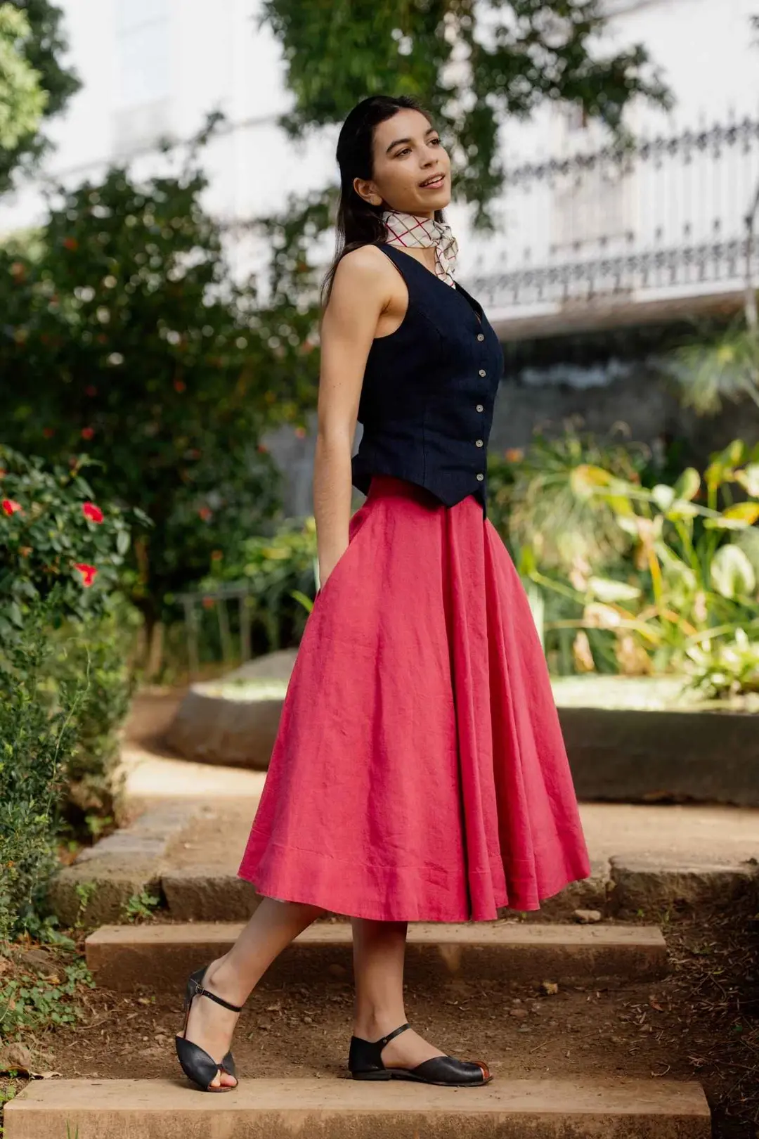 Classic – Full-Circle Linen Midi Skirt