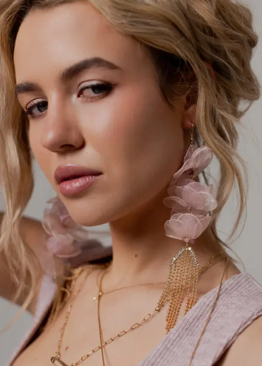 Aelita Earrings in Pink