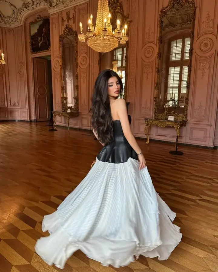 Retro Striped Women's Prom Gown Black and White Waist Fitted Maxi Evening Dress Birthday Dress — Fall Outfit 2026 New  RS3439