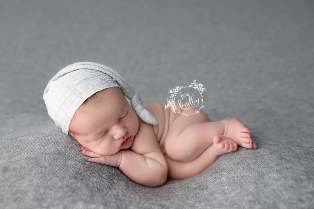 Chloe beanbag backdrop in Gray