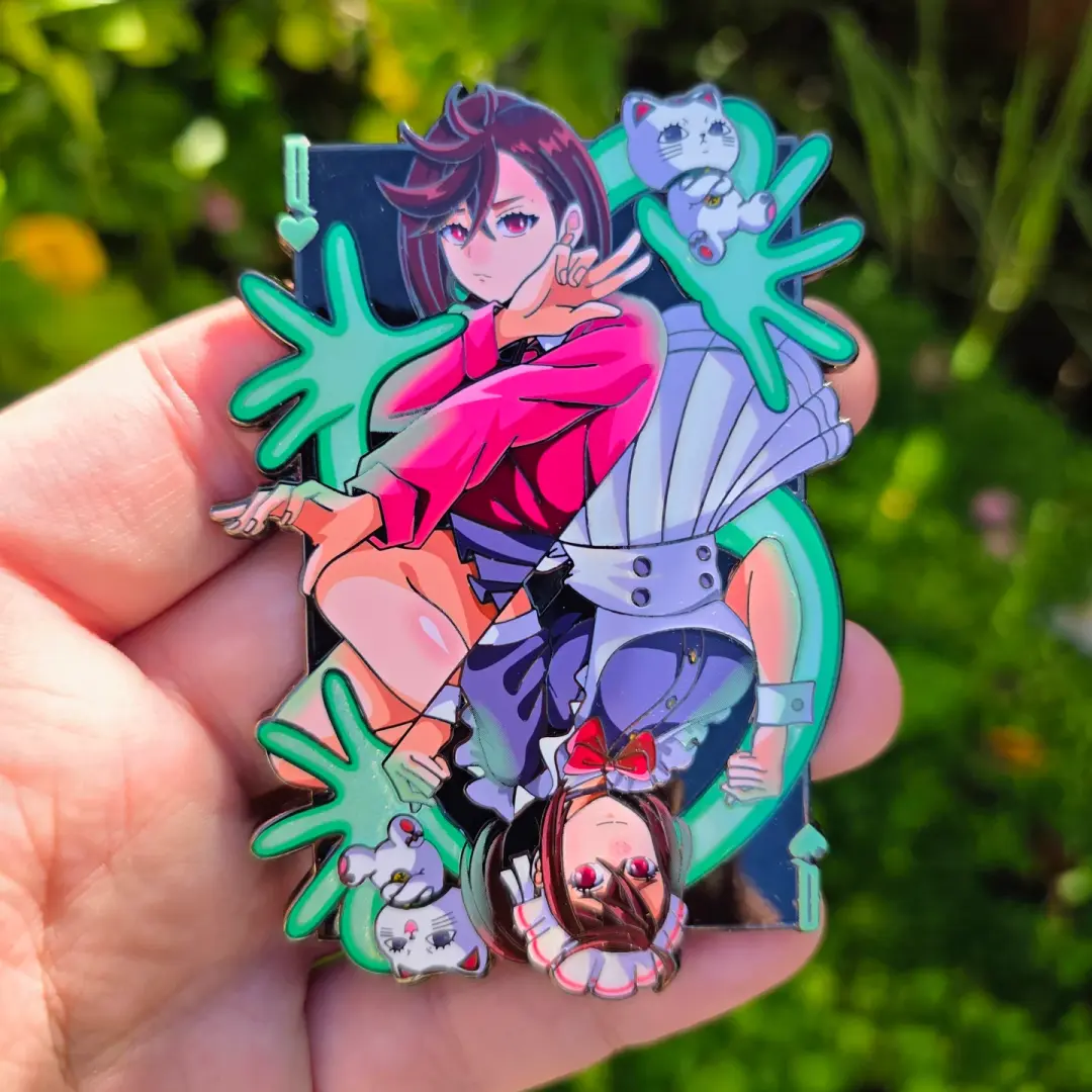 Queen of Hearts Pin (Swirl Pearl Card) v1